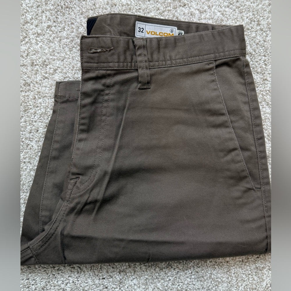 Volcom Men's Olive Brown Flat Front Shorts - Picture 3 of 4